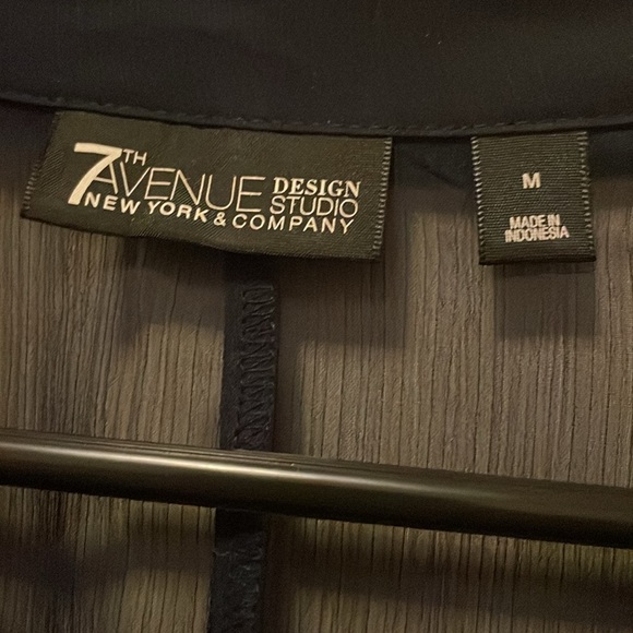 Beautiful 7th Avenue New York and Company. Dark Navy Blue sheer blouse . Sexy. - Picture 4 of 4